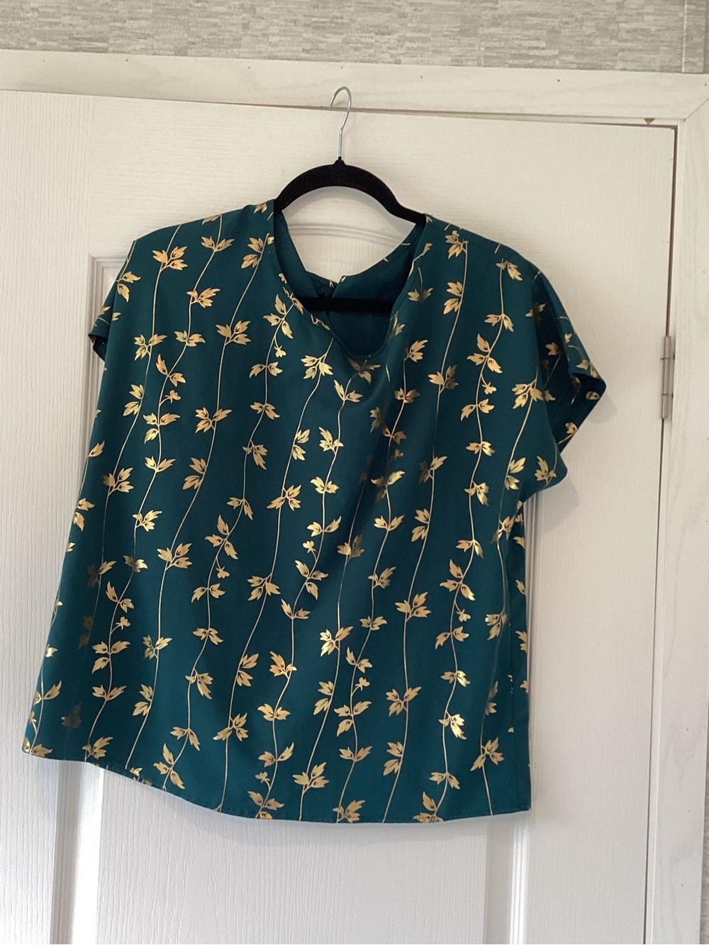Women's Teal Short-Sleeve Blouse with Gold Floral Print XL EUC